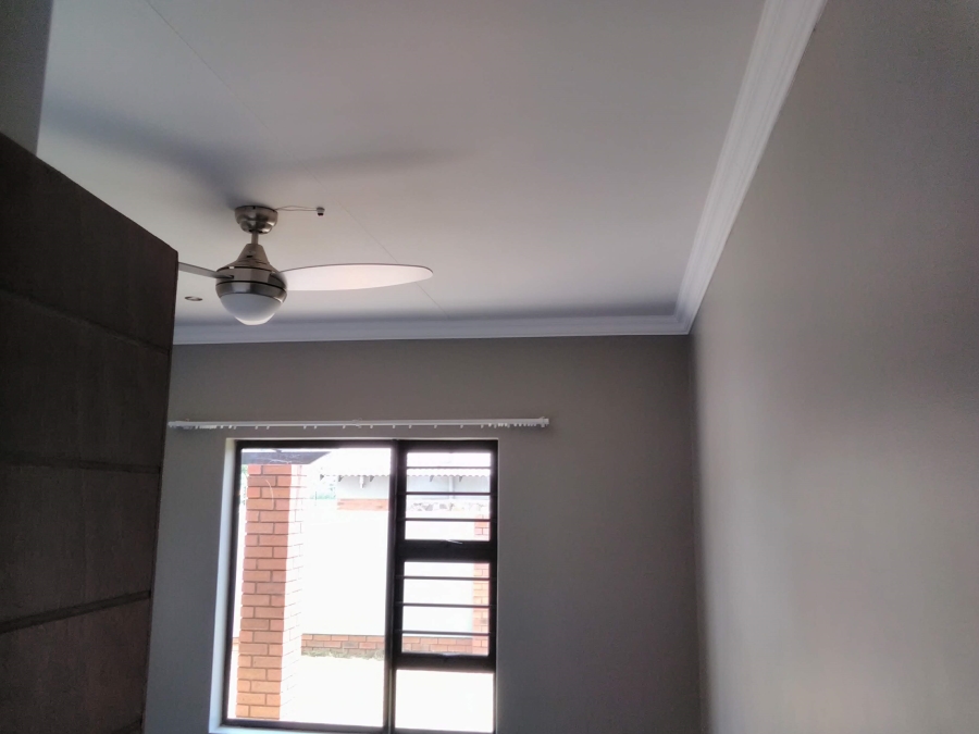 To Let 3 Bedroom Property for Rent in Somerton Estate Free State